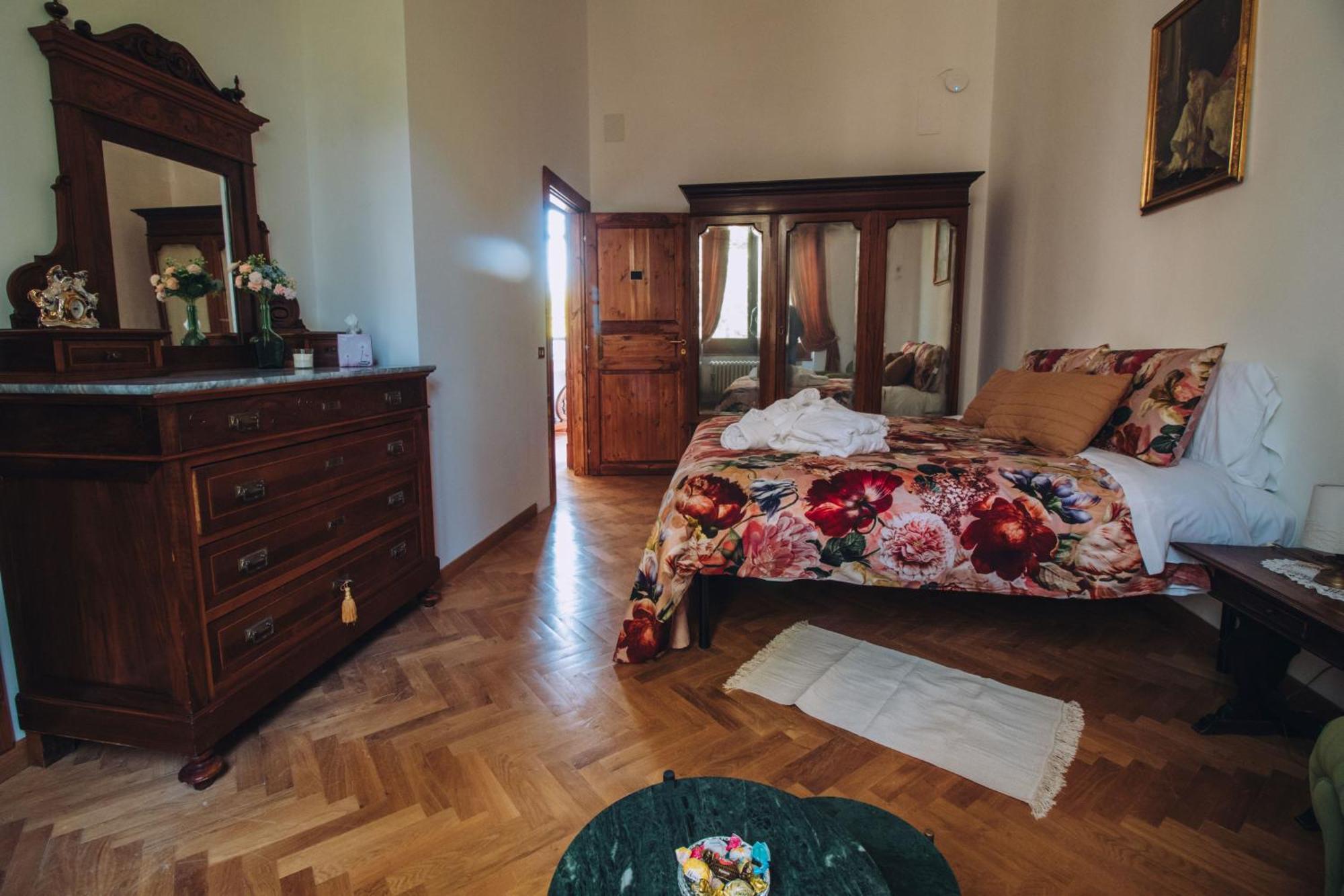 Hotel The Baron'S Estate Torre de' Passeri Zewnętrze zdjęcie