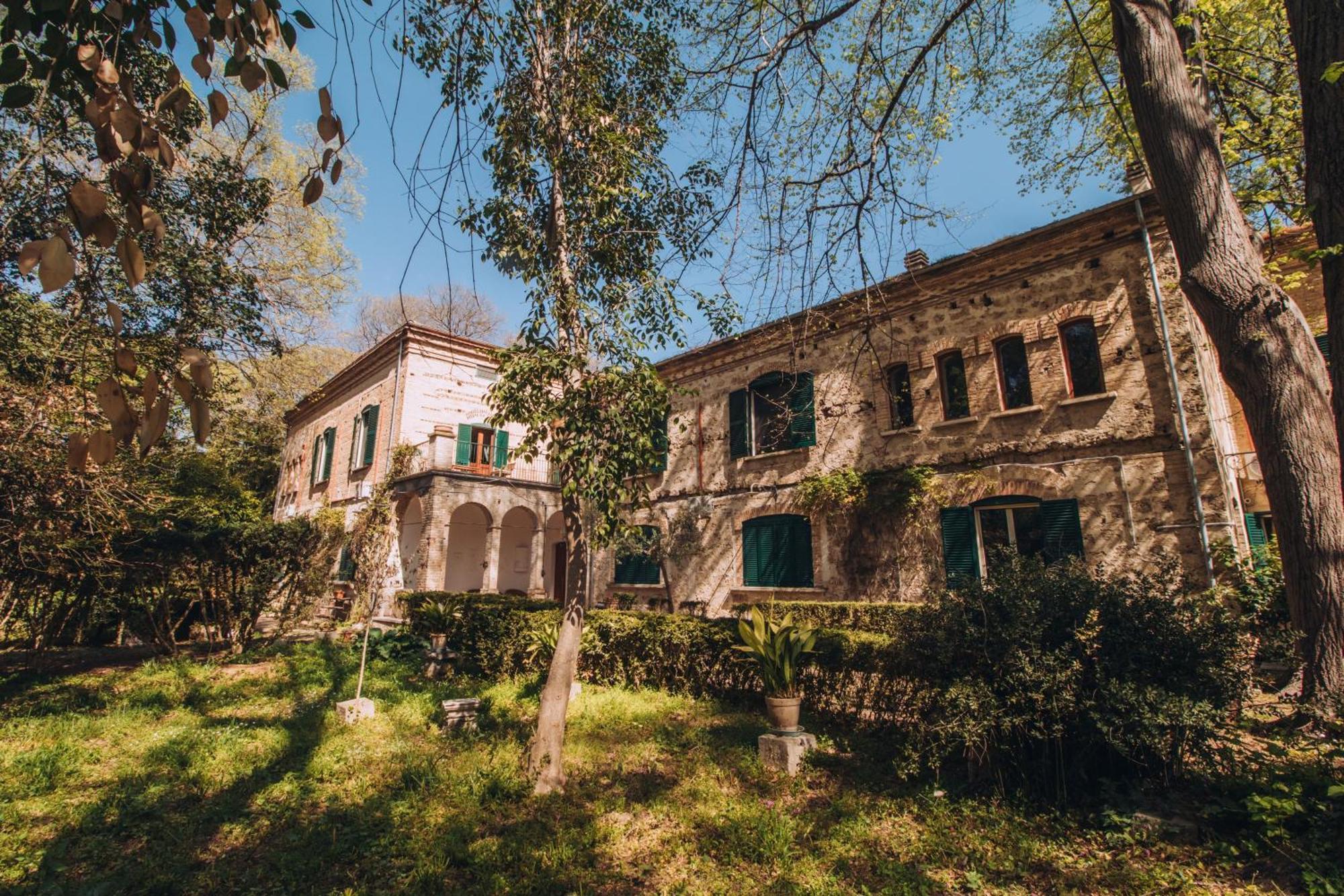 Hotel The Baron'S Estate Torre de' Passeri Zewnętrze zdjęcie