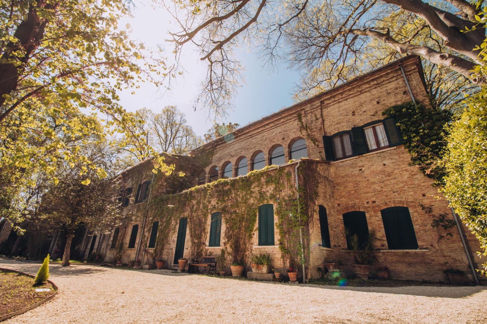 Hotel The Baron'S Estate Torre de' Passeri Zewnętrze zdjęcie